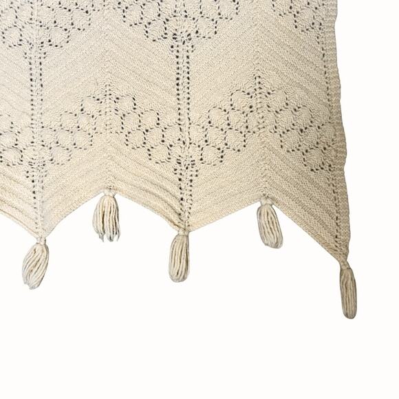 Chunky Knit Throw Blanket Tassels Cream Beige Chevron Pattern Thick Cozy 47x53 - Picture 5 of 7